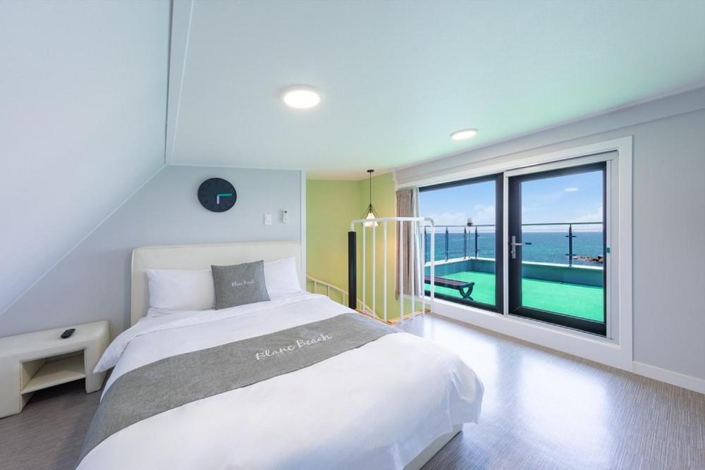 Gangneung Blanc Beach Pension Exterior foto