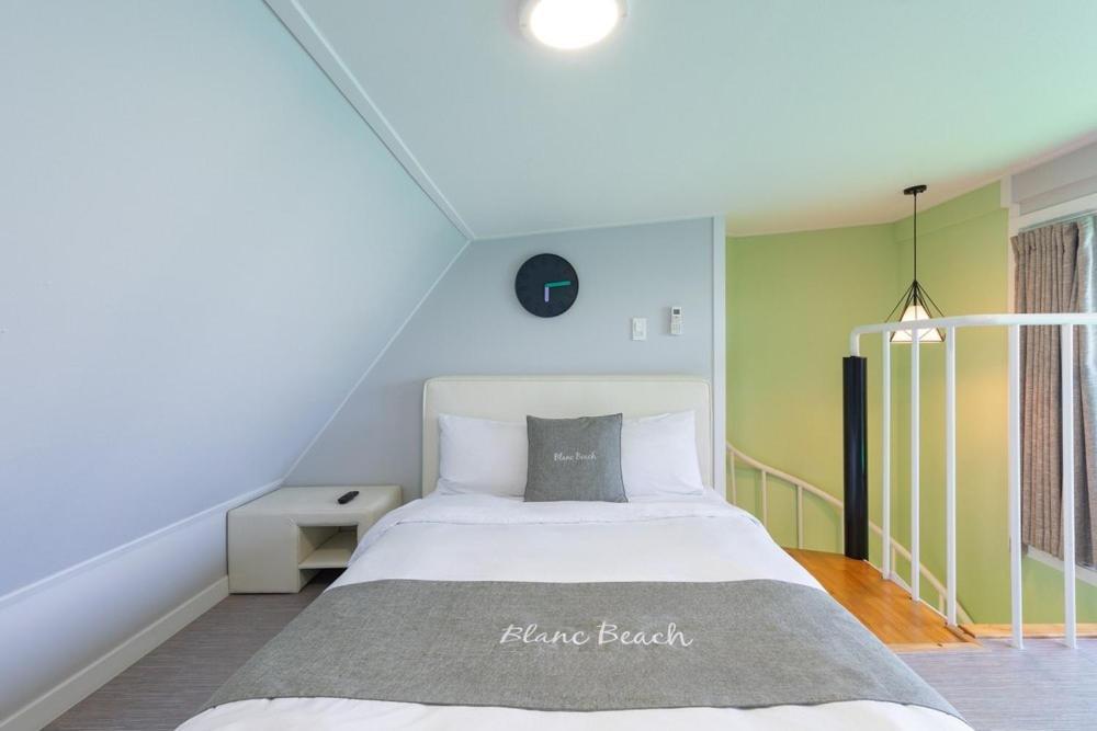Gangneung Blanc Beach Pension Exterior foto