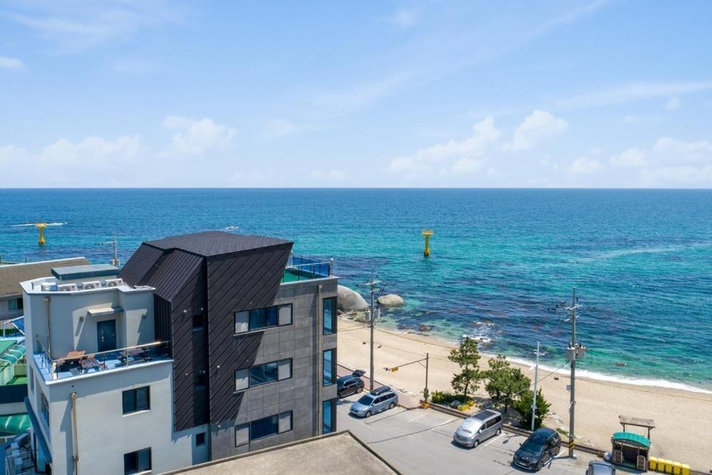 Gangneung Blanc Beach Pension Exterior foto