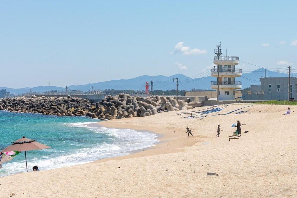 Gangneung Blanc Beach Pension Exterior foto